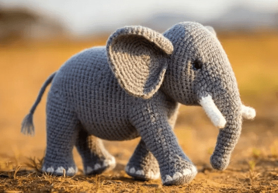 elephant amigrumi